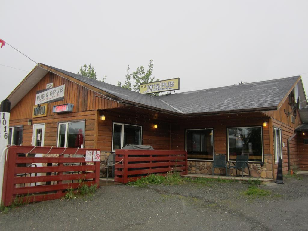 Alcan Motor Inn Haines Junction Exterior photo